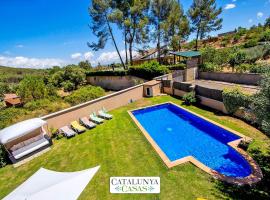 Catalunya Casas Modern and spacious with private pool close to BCN, aluguel de temporada em Senmanat