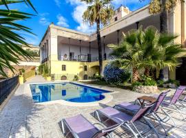 Catalunya Casas Impressive and Idyllic mansion for up to 40 people!, hotel s parkovaním v destinácii Banyeres del Penedes