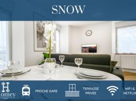 HOMEY SNOW - Proche Gare - Balcon privé - Wifi, hotelli kohteessa La Roche-sur-Foron