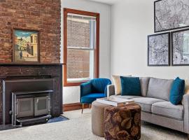 Spacious Home in Heart of Historic Fan District, holiday rental in Richmond