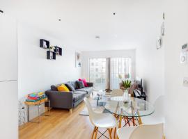 Lovely 1 bed apartment in Streatham, obiteljski hotel u Londonu