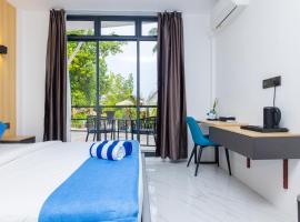 Atoll Residence Dhangethi, hotel poblíž Villa International Airport - VAM, Dhangethi