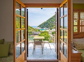 Olive House in Damouchari with a sea view - Delicious Houses, hotel Damúhariban