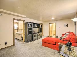 Priest Lake Apartment Near Hiking Trails!, hotel v destinaci Vans Corner
