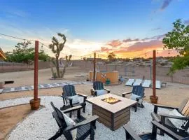 Alana House - Pool, Hot Tub, BBQ, Fire Pit and Walk to Hikes! home