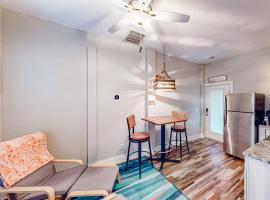 Sea N Red - lower, hotel din Insula Stejarilor