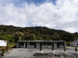 Viesnīca ar autostāvvietu GLENALMOND Historic Homestead & Alpine Country Stay pilsētā Harihari