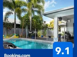 Beach Bliss, Private Bedroom, Private Lounge & Bathroom, plus Netflix, Wifi