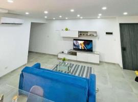 Spacious and beautiful flat in Gzira, hotel with parking in Il-Gżira