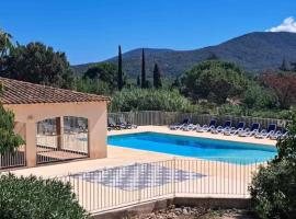 Superbe Appartement avec Piscine, hotel en Le Plan-de-la-Tour