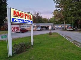 Three Island Motel, готель з парковкою у місті Bobcaygeon