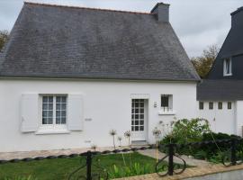 Maison avec jardin, grande véranda, WIFI à ST QUAY-PERROS - Réf 880, casa o chalet en Saint-Quay-Perros