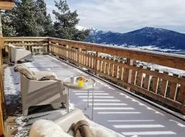 Chalet Luxe spacieux, Piscine chauffée, vue lac et montagnes, proximité immédiate pistes