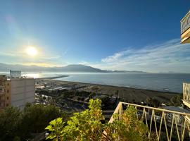 Appartamento Mira Capri, hotel cerca de Playa Mappatella, Torre Annunziata