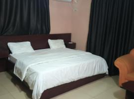 Greendale apartment and Lodge, feriebolig i Ibadan