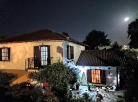 Chalet Caserón de Tejas, Amplia y confortable casa para hasta 11 huéspedes, hotel poblíž Mezinárodní letiště Astor Piazzolla - MDQ, 