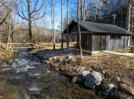 The Cottage At Greenbriar Creek - Pickleball Court, Creek, WIFI, Mountain Views, Starting at 79"