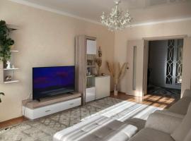 at HOME, hotel in Prigorodnyy