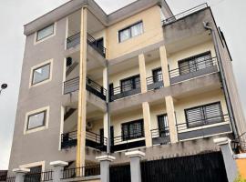 Residence Life House Makepe bm, ubytování v soukromí v destinaci Douala
