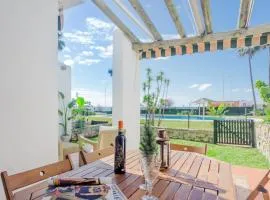 Laja Bermeja, piscina y primera línea de La Barrosa