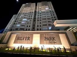 HERMOSO APARTAMENTO DE LUJO CON PISCINA PARQUEADERO Y VIGILANCIA PRIVADA SILVER PARK