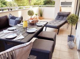 NewHome Nicole Premantura, hotel in Premantura