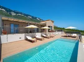 Villa Katoikia Tria by Villa Plus