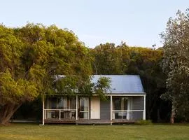 Mystery Bay Cottages