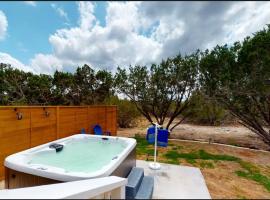 Blue Oasis in the Hill Country, hotel in Kerrville
