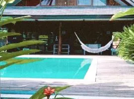 Tropical Jungle Villa 5 min walk to Cloud 9