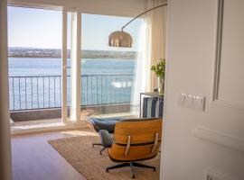 Apartamento sobre el rio Guadiana, hotell i nærheten av Isla Canela Golf Course i Ayamonte