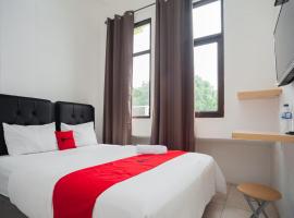 RedDoorz at Jalan Bangau Palembang, ξενοδοχείο σε Παλεμπάνγκ