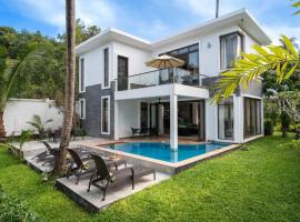 3 Bedroom Luxury Villa SDV142 near Beachfront-By Samui Dream Villas, hotel em Ban Bang Po