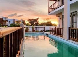 4 Bedrooms Ocean View Villa at Bel Ombre Mauritius，貝隆布爾的飯店