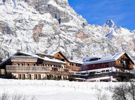 Rosapetra SPA Resort - Small Luxury Hotels of the World, designový hotel v destinaci Cortina dʼAmpezzo