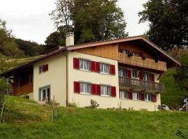 Ferienwohnung im Bauernhaus, hotel v mestu Chardonne