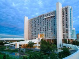 Renaissance Schaumburg Convention Center Hotel, accessible hotel in Schaumburg