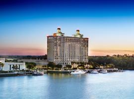 The Westin Savannah Harbor Golf Resort & Spa, hotel with jacuzzis in Savannah
