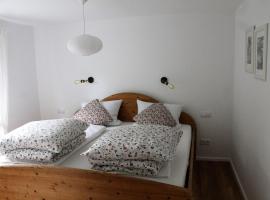 Appartement Gensungen, cheap hotel in Felsberg