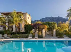~ALONI HOUSE~ private villa with pool, up to 10pax