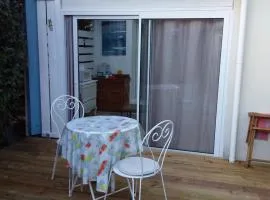 Chambre chez l'habitant et Tiny House、カップブルトンのタイニーハウス