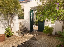 1861 Mansion Spetses, cabaña o casa de campo en Spetses