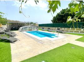 Casa Rural Finca Paraíso. Heated pool, accessible hotel in Vilaflor