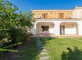 Appartamento sette posti vicino al centro di San Teodoro, departamento en San Teodoro