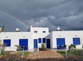 כחול ולבן, chalet a Ma‘yan Barukh