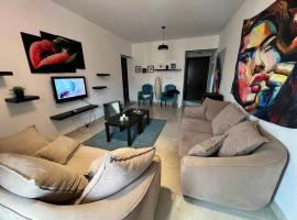 Viesnīca ar autostāvvietu Alrehab city luxury apartment pilsētā Burg el-Ḥudûd