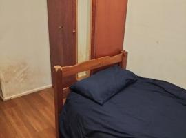 Single Room in Wollongong near Uni, homestay in Keiraville