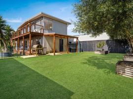 Sea to Sunset View, holiday home in Ventnor