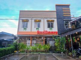 RedDoorz near Jalan Wolter Monginsidi Manado、マナドのホテル