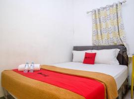 RedDoorz near Politeknik Manado, hotel v destinaci Paniki